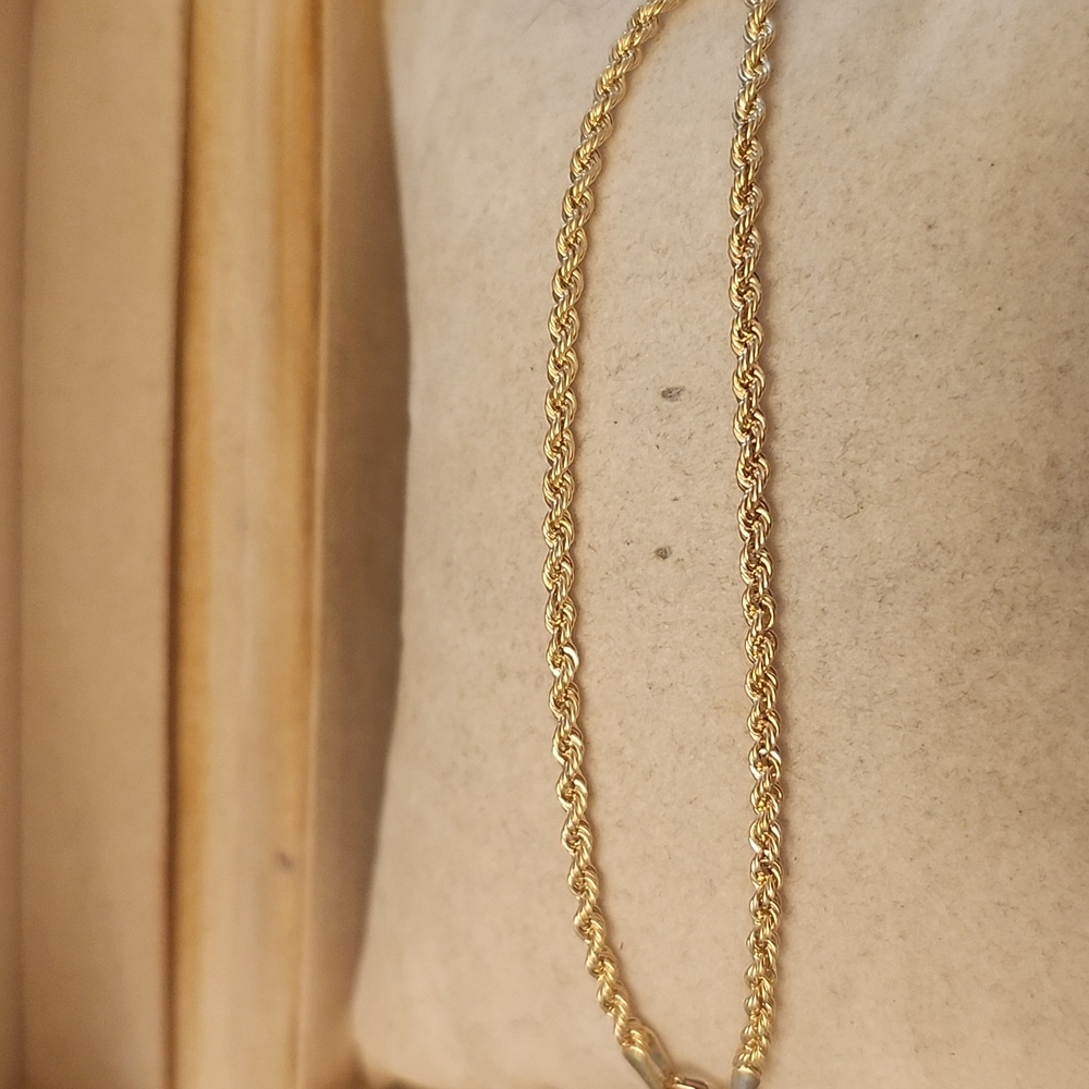 10kt Solid Gold Rope Bracelet – 6.74 Length – Classic & Timeless - Picture 8 of 15